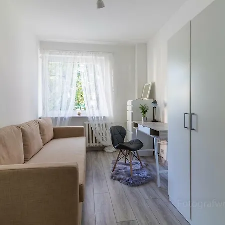 Apartment Pokoj Dwuosobowy W Mieszkaniu 3 Pokojowym Nad Morzem , Zabianka *