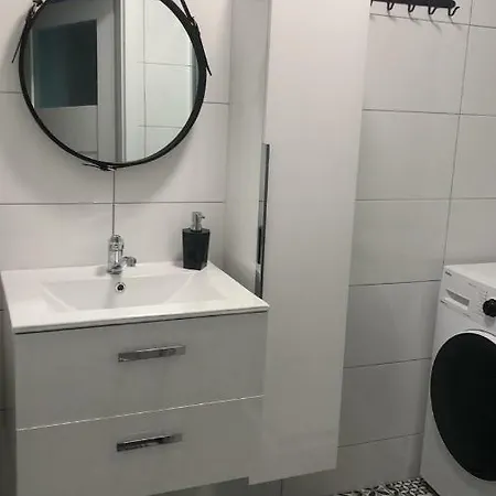 Apartment Pokoj Dwuosobowy W Mieszkaniu 3 Pokojowym Nad Morzem , Zabianka *